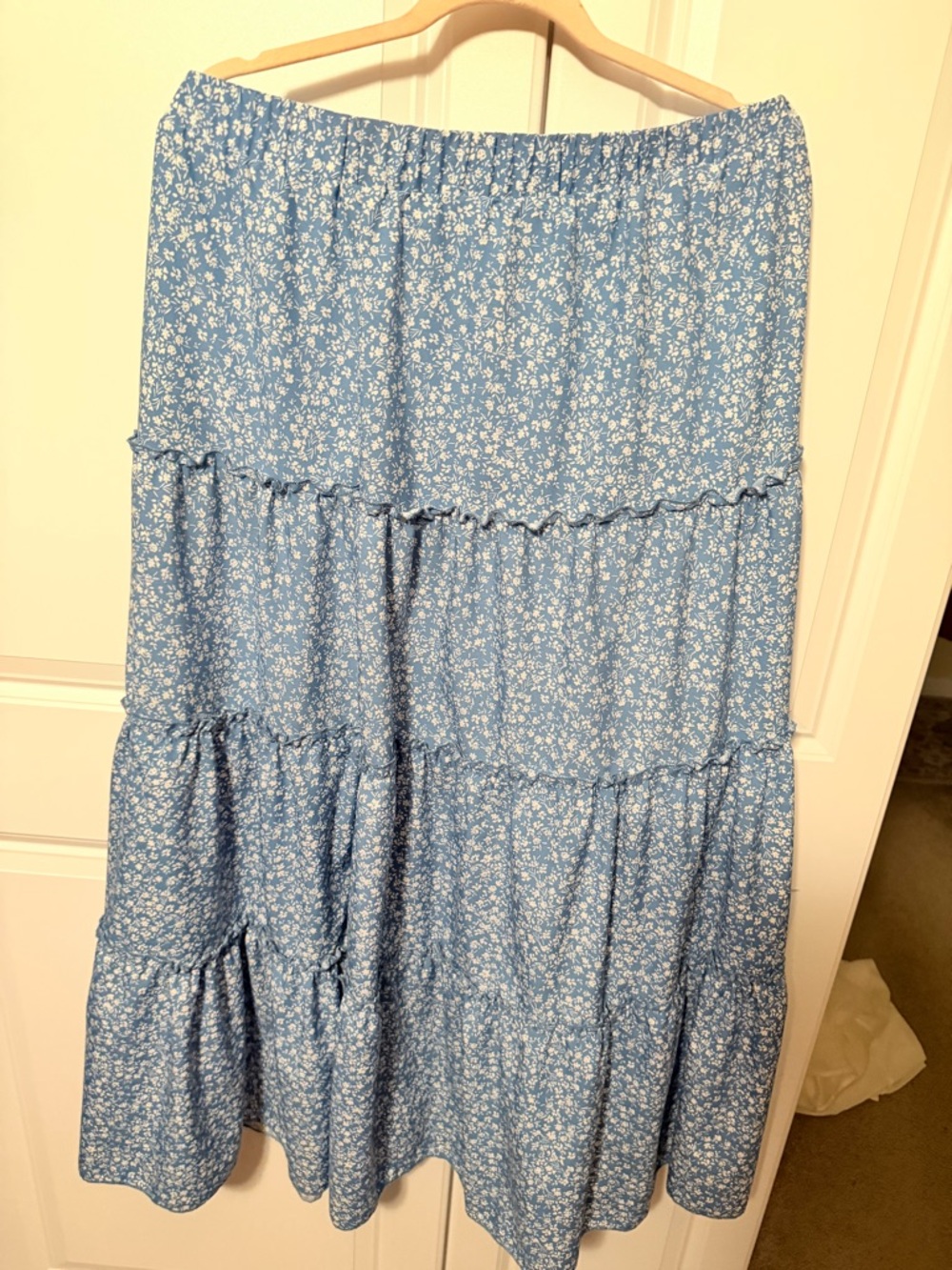 SHEIN Light Blue Ditsy Floral Tiered Maxi Skirt - Picture 4 of 4